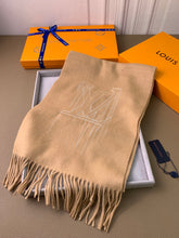 China Replica Gucci Scarf 46usd Only